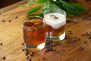 Receta de Dos Cócteles con Vodka y Café